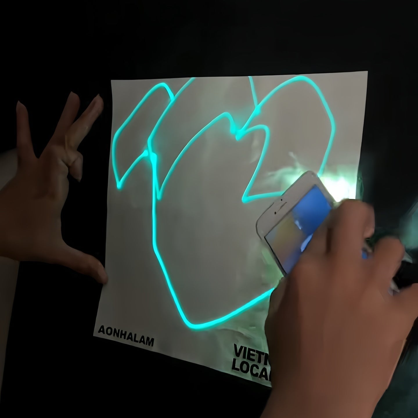 GlowCanvas Tee – Light-Activated Drawing T-Shirt - TrendyShopy